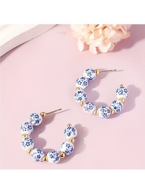 NEW Elegant Blue Floral and Gold Hoop Bead Earrings. 💙 Cute Trendy Earrings